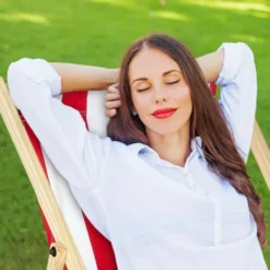 Relaxdays Sdraio Pieghevole Regolabile, 3 Posizioni, Braccioli, Legno Di Faggio E Tessuto, Marrone Chiaro, Bianco/Blu -OUTSUN Giardino Negozio 51981004 3